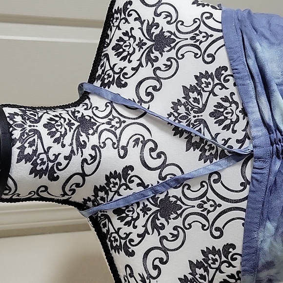 Roxy Island Hops  Halter Tube top - Picture 4 of 9